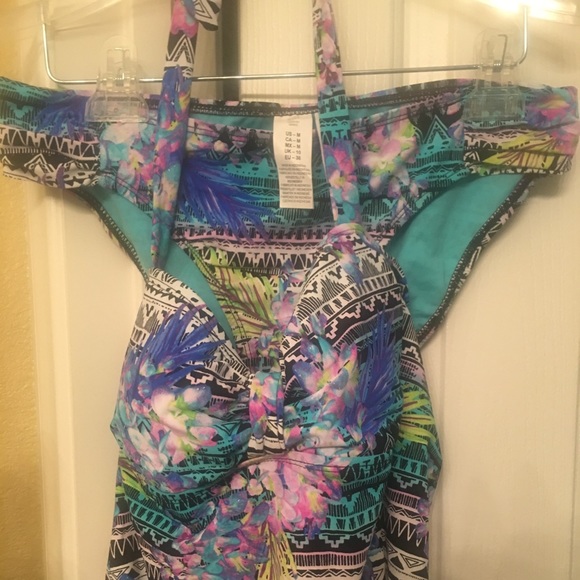 New KENNETH COLE Floral Swimsuit 2pc Sz M - Picture 7 of 8